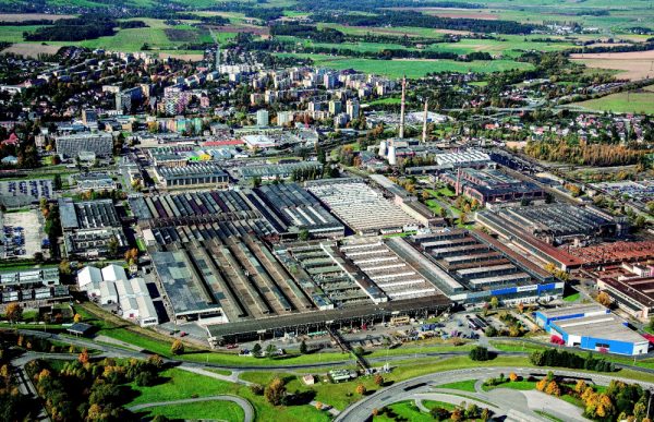 STV INVEST akvizicí podílu v Promet Tools majetkově vstoupila do firmy Tatra Trucks